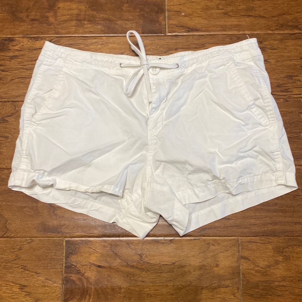 Gap White Shorts